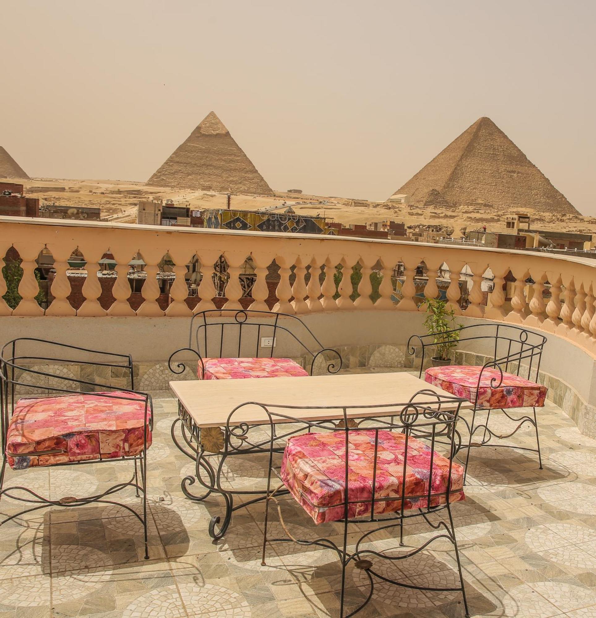 Queen Pyramids View Inn Kafret el-Gabal 외부 사진